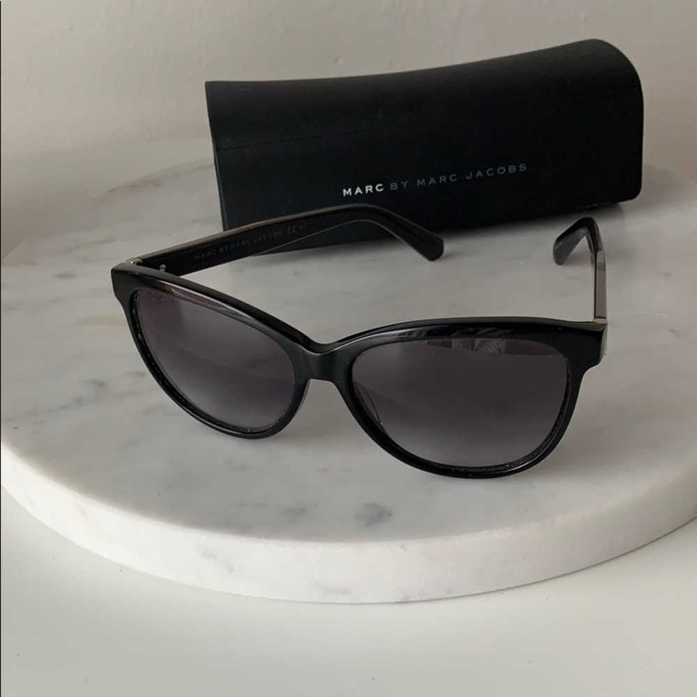 Marc by Marc Jacobs || Cateye Sunglasses